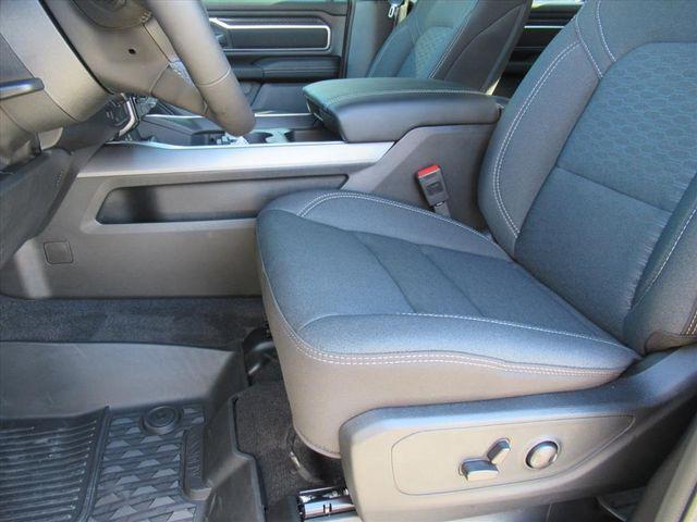 new 2025 Ram 1500 car, priced at $47,816