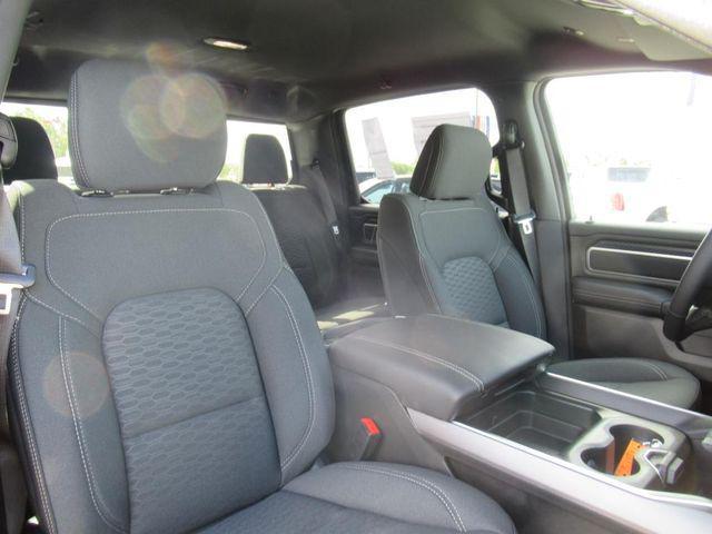 new 2025 Ram 1500 car, priced at $46,913