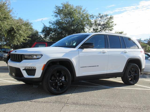 new 2024 Jeep Grand Cherokee car, priced at $42,425