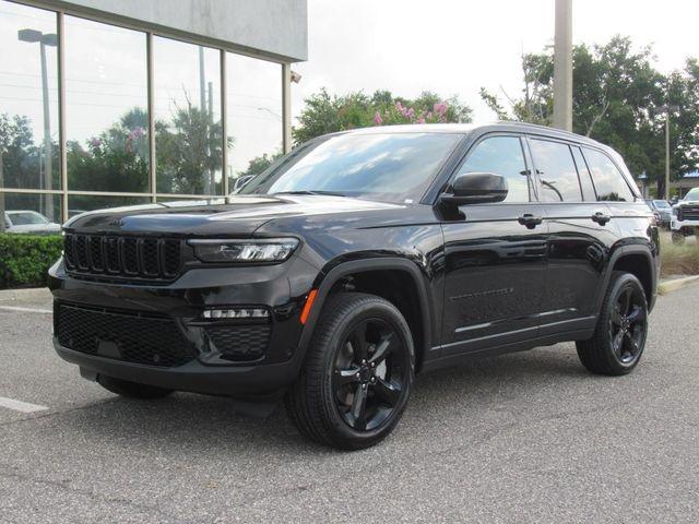 new 2025 Jeep Grand Cherokee car, priced at $48,041