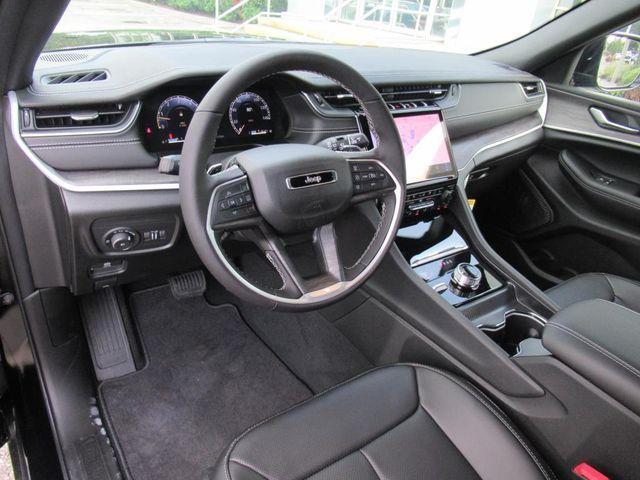 new 2025 Jeep Grand Cherokee car, priced at $48,041