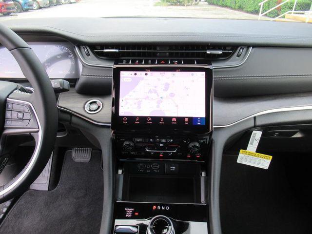 new 2025 Jeep Grand Cherokee car, priced at $48,041