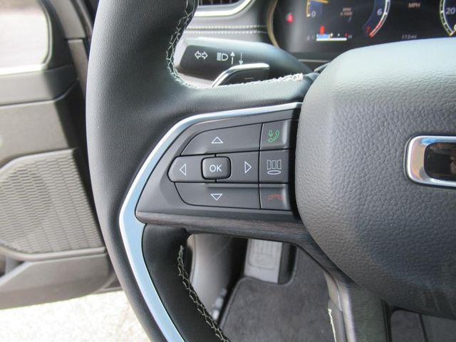 new 2025 Jeep Grand Cherokee car, priced at $48,041