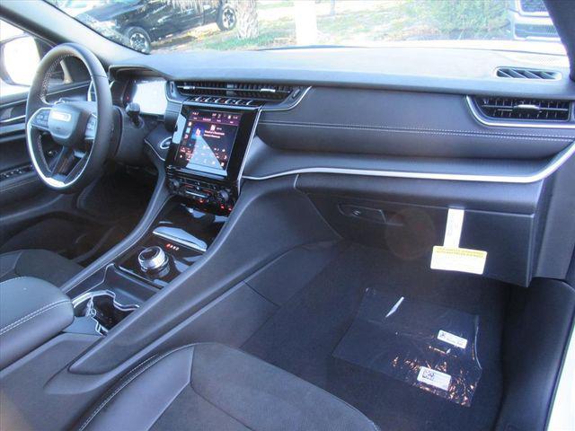 new 2025 Jeep Grand Cherokee L car, priced at $38,152