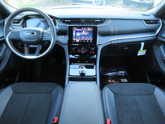 new 2025 Jeep Grand Cherokee L car, priced at $38,152