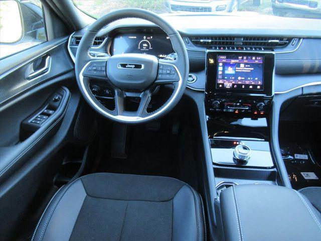 new 2025 Jeep Grand Cherokee L car, priced at $38,152