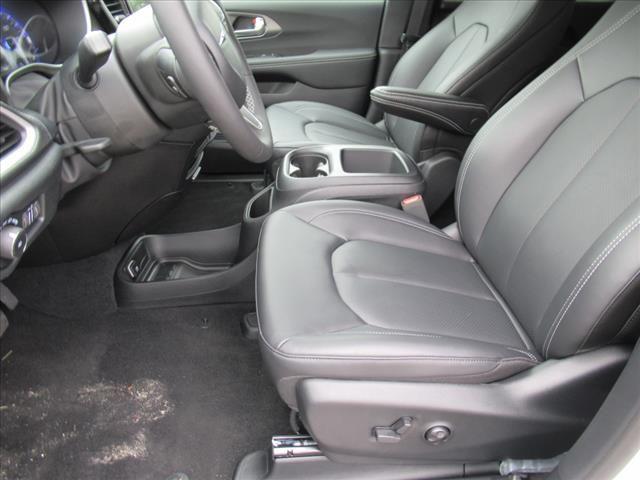 new 2025 Chrysler Pacifica car, priced at $42,134