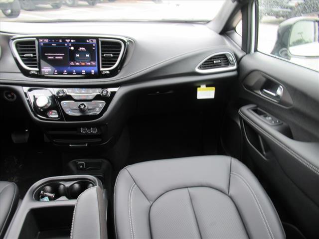 new 2025 Chrysler Pacifica car, priced at $42,134