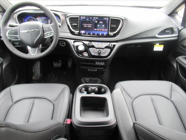 new 2025 Chrysler Pacifica car, priced at $42,134