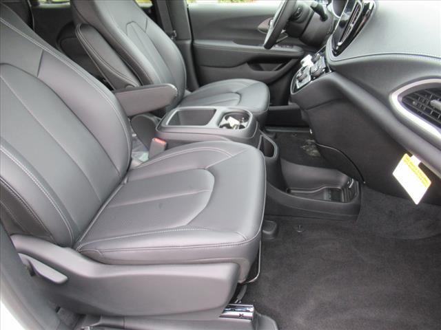 new 2025 Chrysler Pacifica car, priced at $42,134
