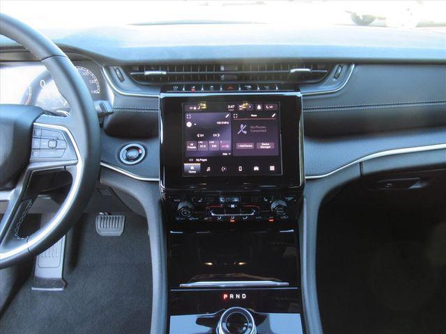 new 2025 Jeep Grand Cherokee L car, priced at $33,680