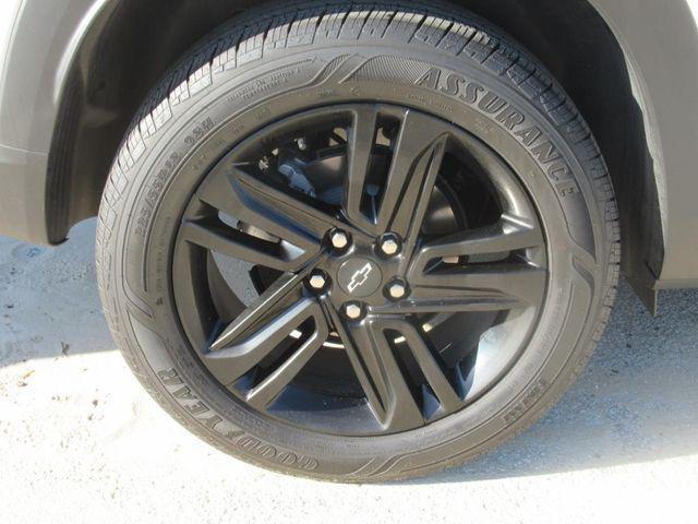 used 2025 Chevrolet Trax car, priced at $25,482