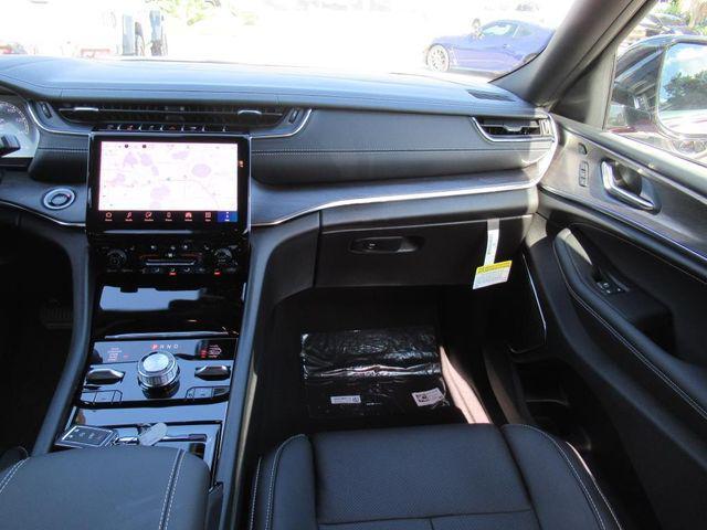 new 2025 Jeep Grand Cherokee car, priced at $55,593