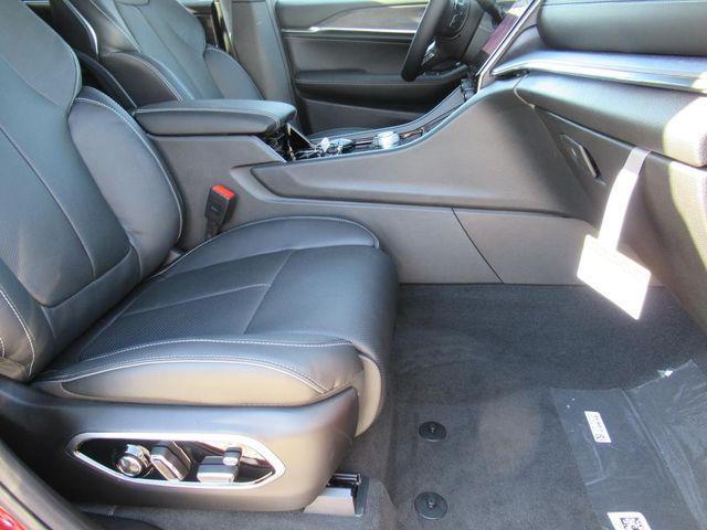new 2025 Jeep Grand Cherokee car, priced at $55,593