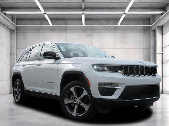 new 2025 Jeep Grand Cherokee car, priced at $50,260