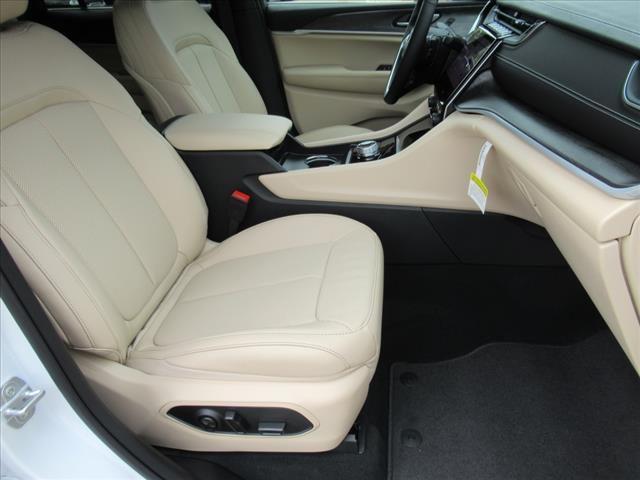 new 2025 Jeep Grand Cherokee car, priced at $48,260