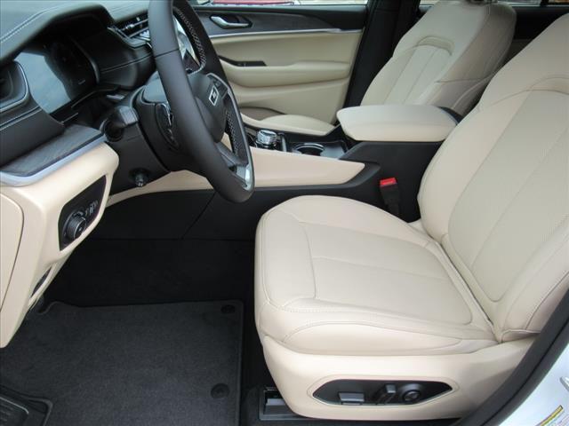 new 2025 Jeep Grand Cherokee car, priced at $48,260