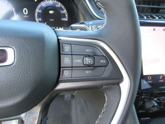 new 2025 Jeep Grand Cherokee car, priced at $44,634