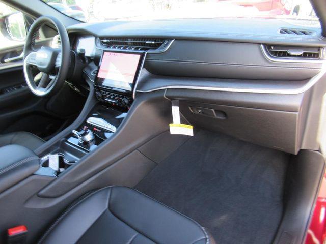 new 2025 Jeep Grand Cherokee car, priced at $44,634