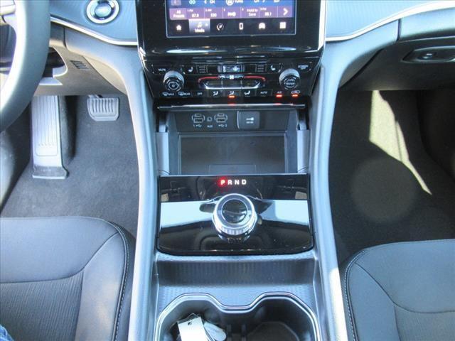 new 2025 Jeep Grand Cherokee L car, priced at $39,870