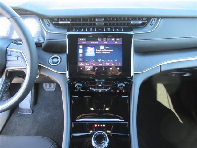 new 2025 Jeep Grand Cherokee L car, priced at $39,870