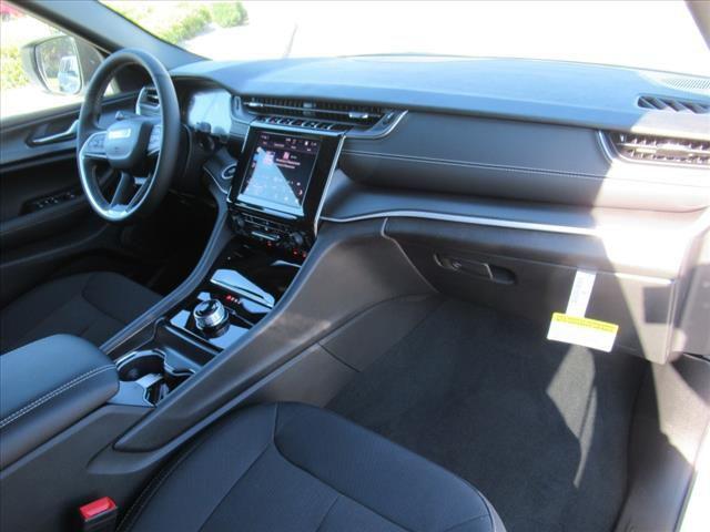 new 2025 Jeep Grand Cherokee L car, priced at $39,870