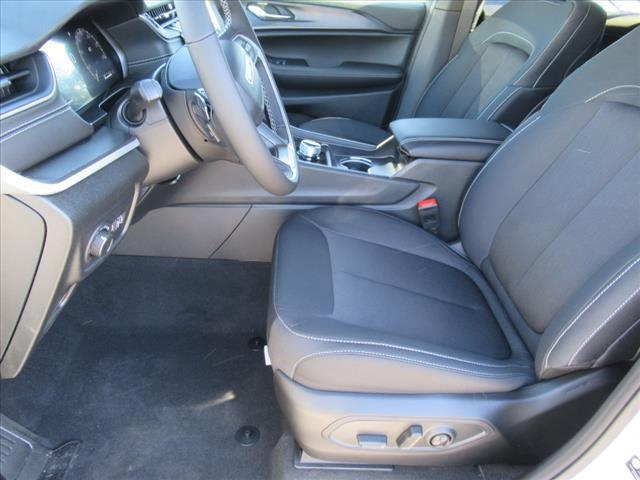 new 2025 Jeep Grand Cherokee L car, priced at $39,870
