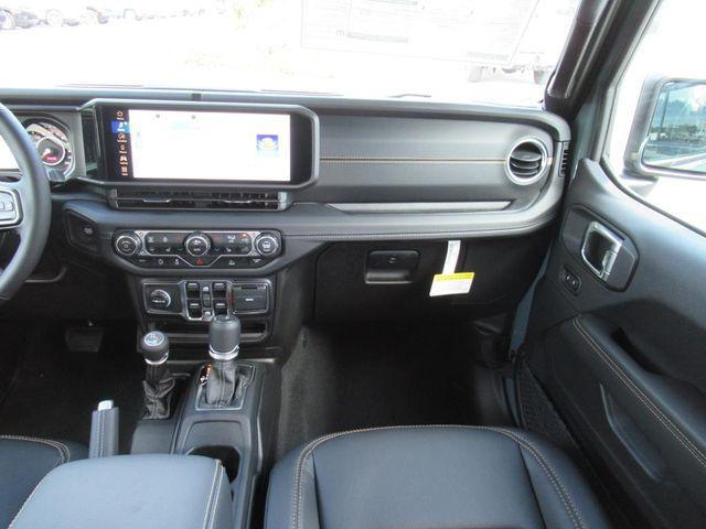 new 2025 Jeep Gladiator car, priced at $41,480