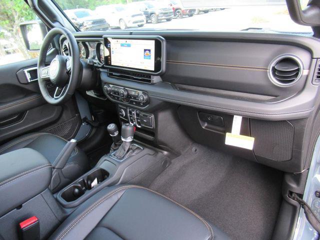 new 2025 Jeep Gladiator car, priced at $41,480
