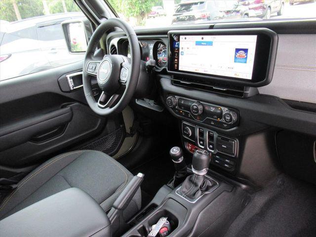 new 2025 Jeep Wrangler car, priced at $46,349