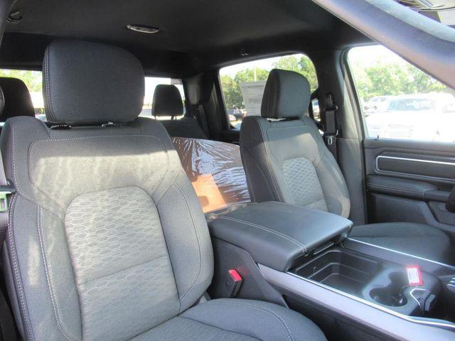 new 2025 Ram 1500 car, priced at $52,175