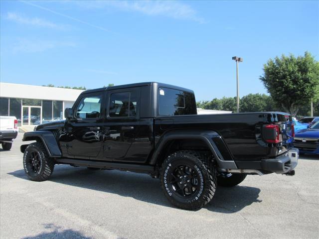 new 2024 Jeep Gladiator car, priced at $43,807