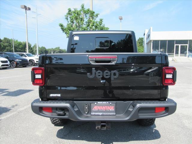 new 2024 Jeep Gladiator car, priced at $43,807