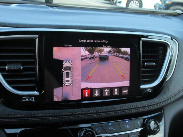 new 2025 Chrysler Pacifica car, priced at $45,468