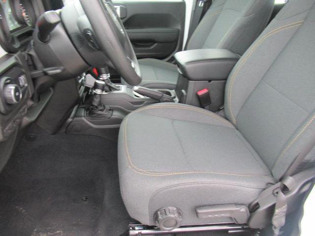 new 2025 Jeep Wrangler car, priced at $40,524