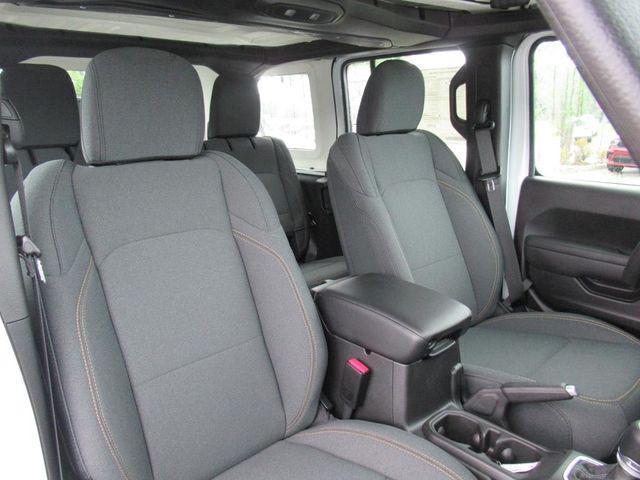 new 2025 Jeep Wrangler car, priced at $40,524