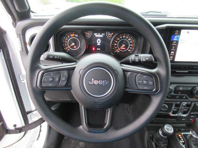 new 2025 Jeep Wrangler car, priced at $40,524
