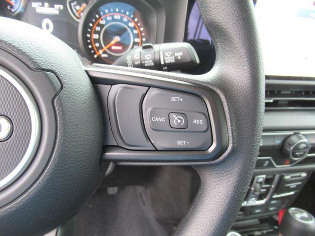 new 2025 Jeep Wrangler car, priced at $40,524