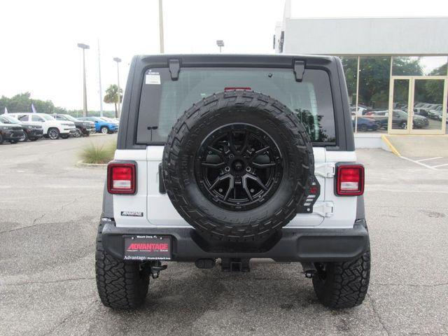 new 2025 Jeep Wrangler car, priced at $40,524