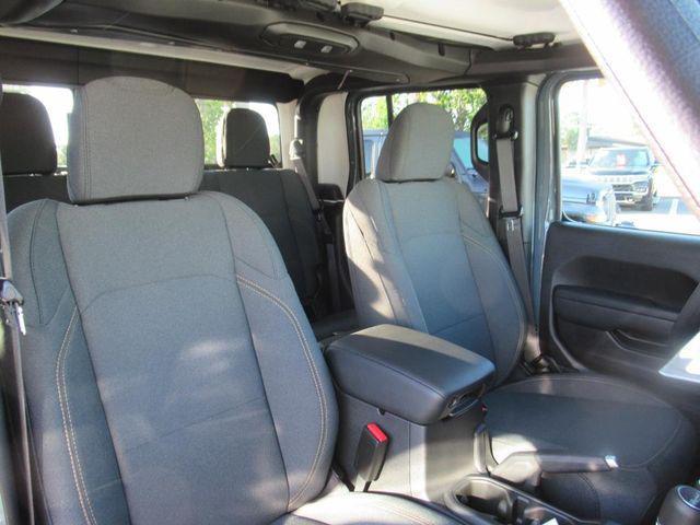 new 2025 Jeep Gladiator car, priced at $42,793
