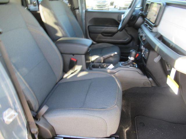 new 2025 Jeep Gladiator car, priced at $42,793