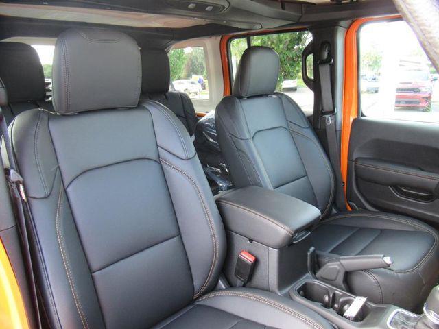 new 2025 Jeep Wrangler car, priced at $48,527