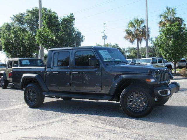 new 2025 Jeep Gladiator car, priced at $40,233
