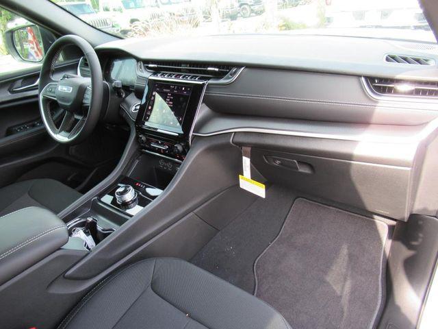 new 2025 Jeep Grand Cherokee car, priced at $34,131
