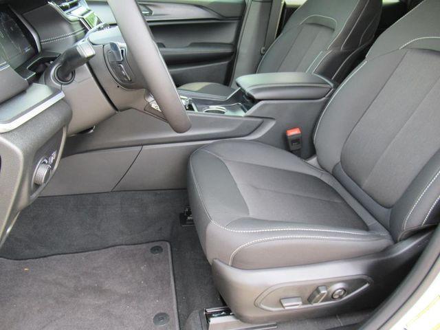 new 2025 Jeep Grand Cherokee car, priced at $34,131