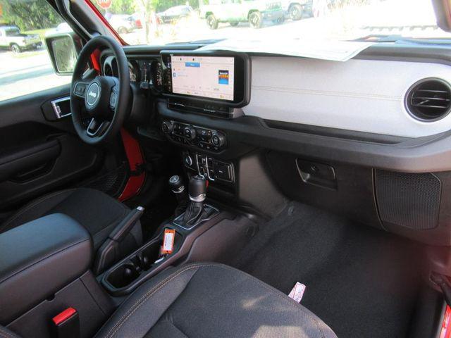 new 2025 Jeep Wrangler car, priced at $45,629