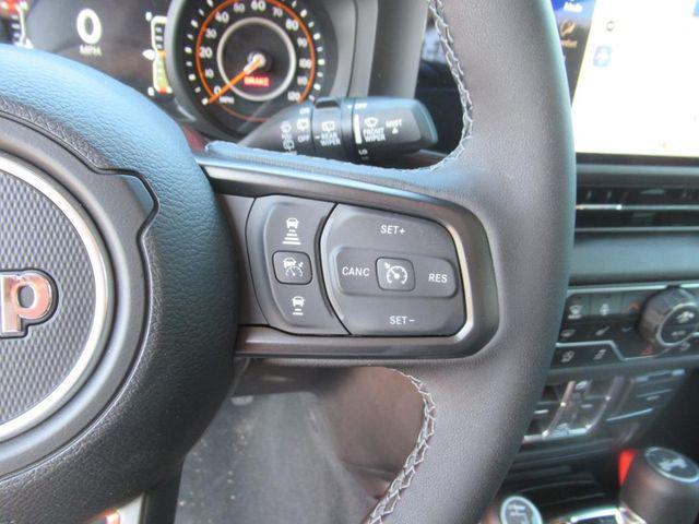 new 2025 Jeep Wrangler car, priced at $45,629