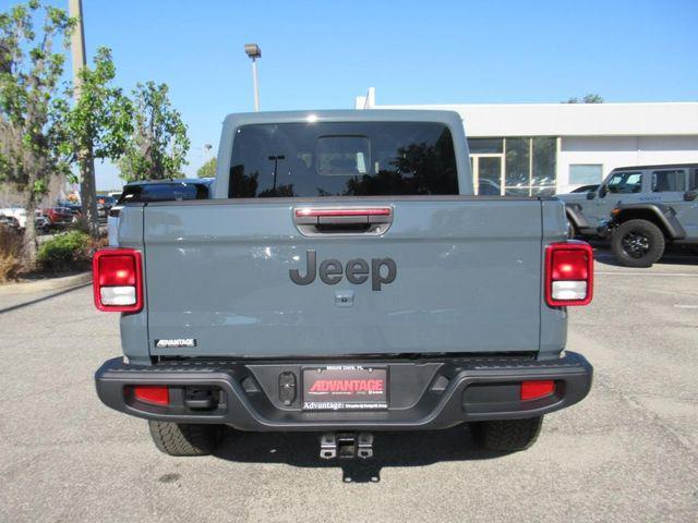new 2025 Jeep Gladiator car, priced at $44,030