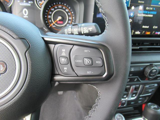 new 2025 Jeep Wrangler car, priced at $38,587