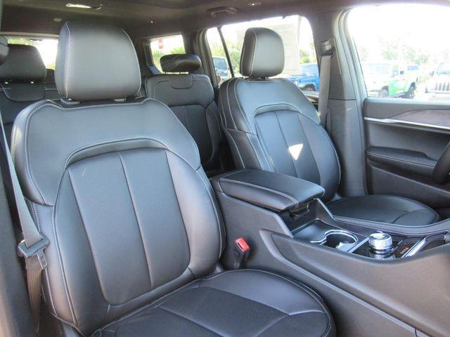 new 2025 Jeep Grand Cherokee L car, priced at $43,578